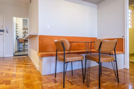 Apartamento para alugar com 90m², 2 quartos e sem vagaSala