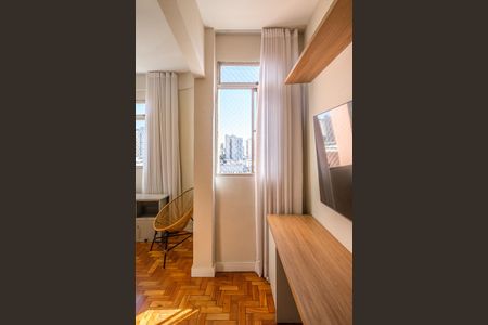 Apartamento para alugar com 90m², 2 quartos e sem vagaSala