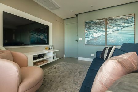 Sala de TV de apartamento à venda com 3 quartos, 105m² em Barra Funda, São Paulo