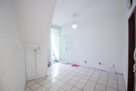 Sala de casa de condomínio à venda com 3 quartos, 70m² em Alvorada, Contagem