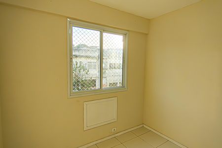 Quarto 1 de apartamento para alugar com 2 quartos, 60m² em Pechincha, Rio de Janeiro