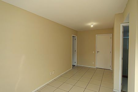 Sala de apartamento para alugar com 2 quartos, 60m² em Pechincha, Rio de Janeiro