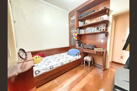 Apartamento à venda com 200m², 4 quartos e 1 vagaQuarto 2