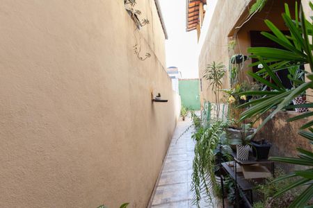 Casa à venda com 123m², 4 quartos e 1 vaga Casa à venda com 123m², 4 quartos e 1 vagaCorredor