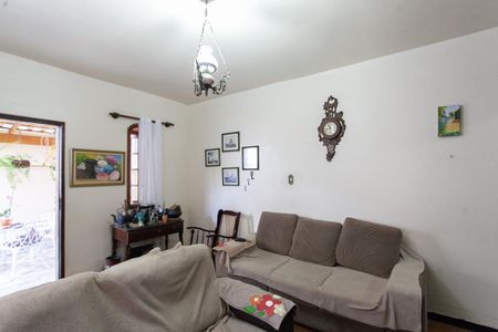 Casa à venda com 123m², 4 quartos e 1 vaga Casa à venda com 123m², 4 quartos e 1 vagaSala