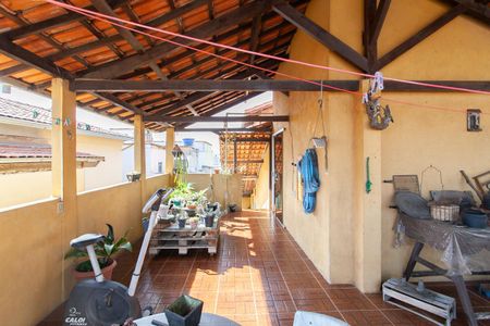 Casa à venda com 123m², 4 quartos e 1 vaga Casa à venda com 123m², 4 quartos e 1 vagaVaranda 1