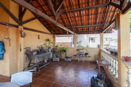 Casa à venda com 123m², 4 quartos e 1 vaga Casa à venda com 123m², 4 quartos e 1 vagaVaranda 1