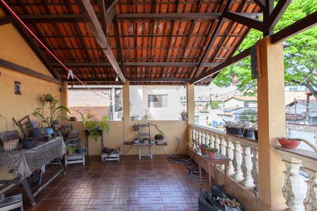 Casa à venda com 123m², 4 quartos e 1 vaga Casa à venda com 123m², 4 quartos e 1 vagaVaranda 1