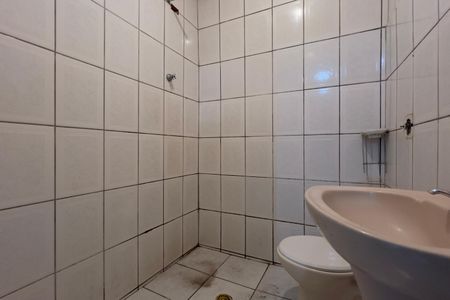Banheiro de casa para alugar com 1 quarto, 35m² em Jardim Presidente Dutra, Guarulhos