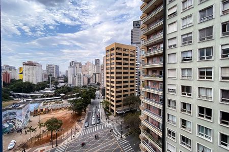 Vista da Sala de apartamento à venda com 2 quartos, 142m² em Bela Vista, São Paulo