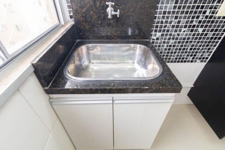 Apartamento para alugar com 52m², 2 quartos e 1 vaga Apartamento para alugar com 52m², 2 quartos e 1 vagaCozinha e Área de Serviço