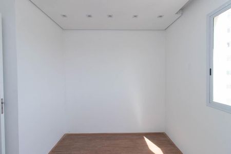 Quarto 2 de apartamento para alugar com 2 quartos, 33m² em Parque Novo Mundo, São Paulo