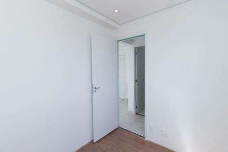 Quarto 1 de apartamento para alugar com 2 quartos, 33m² em Parque Novo Mundo, São Paulo
