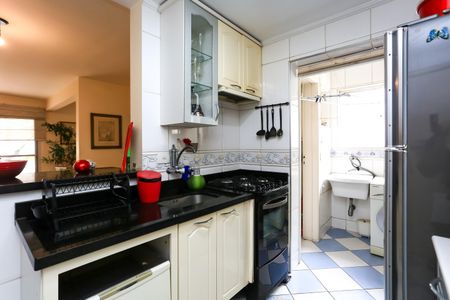 Apartamento à venda com 81m², 2 quartos e 2 vagas Apartamento à venda com 81m², 2 quartos e 2 vagasCozinha