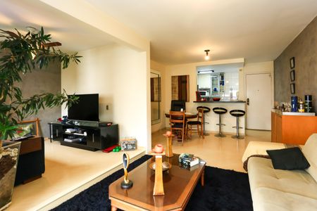 Apartamento à venda com 81m², 2 quartos e 2 vagas Apartamento à venda com 81m², 2 quartos e 2 vagasSala