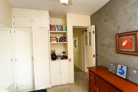 Apartamento à venda com 81m², 2 quartos e 2 vagas Apartamento à venda com 81m², 2 quartos e 2 vagasQuarto 2