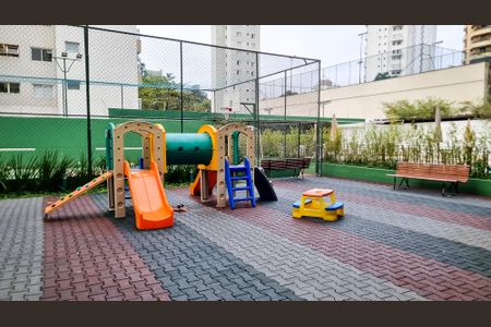 Apartamento à venda com 81m², 2 quartos e 2 vagas Apartamento à venda com 81m², 2 quartos e 2 vagasÁrea comum - Playground