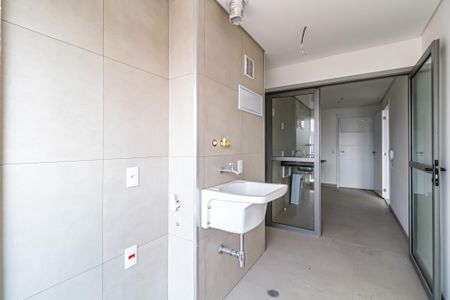 Apartamento à venda com 113m², 3 quartos e 2 vagas Apartamento à venda com 113m², 3 quartos e 2 vagasÁrea de Serviço