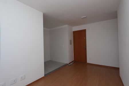 Sala de apartamento para alugar com 2 quartos, 43m² em Cidade São Mateus, São Paulo