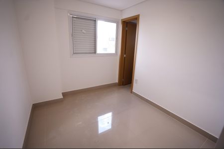 Apartamento para alugar com 61m², 2 quartos e 1 vagaQuarto