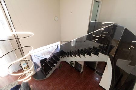 Casa de condomínio para alugar com 400m², 4 quartos e 5 vagas Casa de condomínio para alugar com 400m², 4 quartos e 5 vagasCorredor