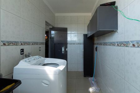 Casa de condomínio para alugar com 400m², 4 quartos e 5 vagas Casa de condomínio para alugar com 400m², 4 quartos e 5 vagasÁrea de serviço