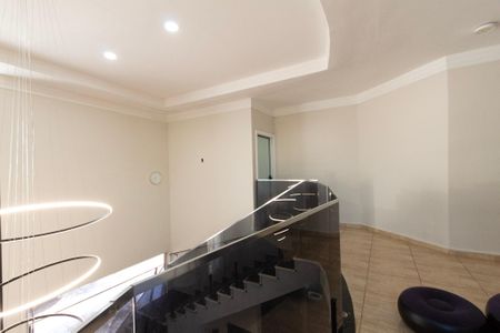 Casa de condomínio para alugar com 400m², 4 quartos e 5 vagas Casa de condomínio para alugar com 400m², 4 quartos e 5 vagasCorredor