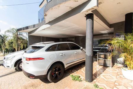 Casa de condomínio para alugar com 400m², 4 quartos e 5 vagas Casa de condomínio para alugar com 400m², 4 quartos e 5 vagasGaragem