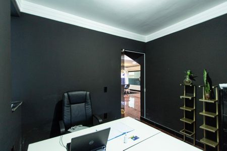 Casa de condomínio para alugar com 400m², 4 quartos e 5 vagas Casa de condomínio para alugar com 400m², 4 quartos e 5 vagasEscritório