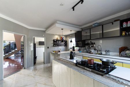 Casa de condomínio para alugar com 400m², 4 quartos e 5 vagas Casa de condomínio para alugar com 400m², 4 quartos e 5 vagasCozinha