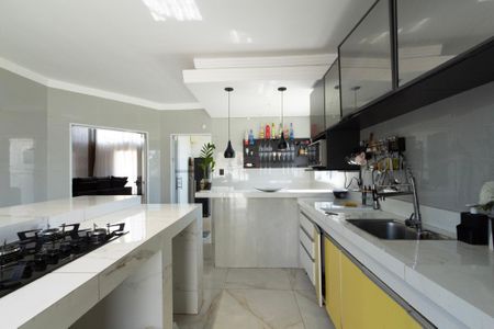 Casa de condomínio para alugar com 400m², 4 quartos e 5 vagas Casa de condomínio para alugar com 400m², 4 quartos e 5 vagasCozinha