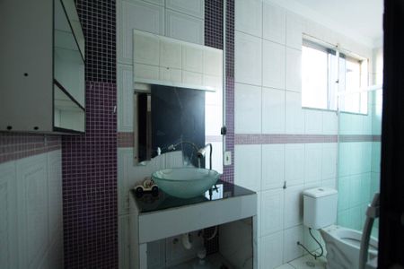 Casa de condomínio para alugar com 400m², 4 quartos e 5 vagas Casa de condomínio para alugar com 400m², 4 quartos e 5 vagasBanheiro da Suíte 3