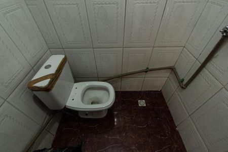 Casa de condomínio para alugar com 400m², 4 quartos e 5 vagas Casa de condomínio para alugar com 400m², 4 quartos e 5 vagasBanheiro