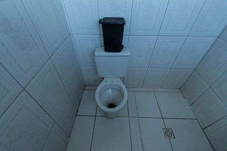 Casa de condomínio para alugar com 400m², 4 quartos e 5 vagas Casa de condomínio para alugar com 400m², 4 quartos e 5 vagasBanheiro da Suíte 1