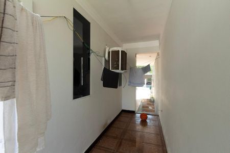 Casa de condomínio para alugar com 400m², 4 quartos e 5 vagas Casa de condomínio para alugar com 400m², 4 quartos e 5 vagasCorredor