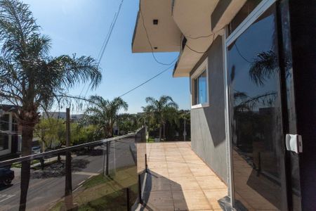 Casa de condomínio para alugar com 400m², 4 quartos e 5 vagas Casa de condomínio para alugar com 400m², 4 quartos e 5 vagasVaranda da Suíte