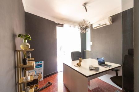Casa de condomínio para alugar com 400m², 4 quartos e 5 vagas Casa de condomínio para alugar com 400m², 4 quartos e 5 vagasEscritório