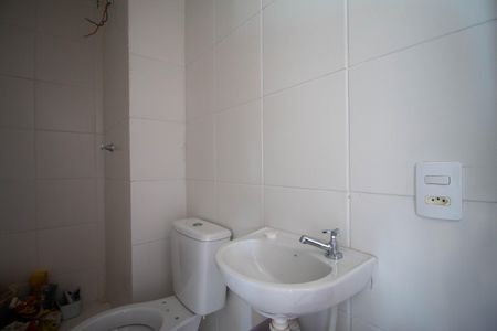 Banheiro de apartamento para alugar com 2 quartos, 36m² em Jardim Promissao, São Paulo