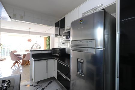Apartamento à venda com 93m², 2 quartos e 2 vagasCozinha