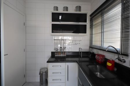 Apartamento à venda com 93m², 2 quartos e 2 vagasCozinha