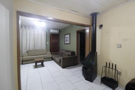 Casa à venda com 129m², 3 quartos e 3 vagasSala