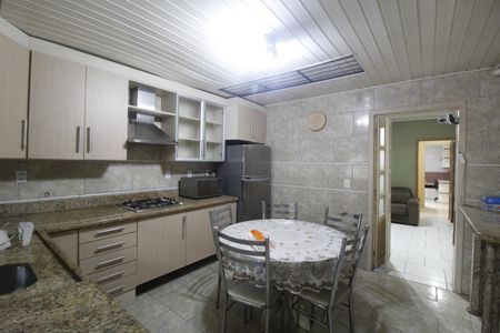 Casa à venda com 129m², 3 quartos e 3 vagasCozinha