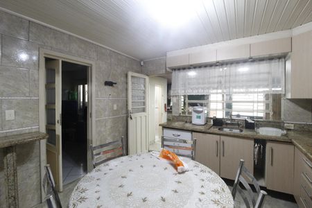 Casa à venda com 129m², 3 quartos e 3 vagasCozinha