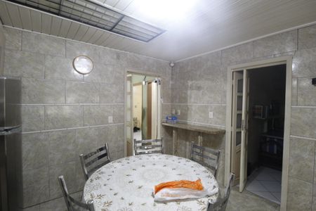 Casa à venda com 129m², 3 quartos e 3 vagasCozinha