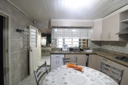 Casa à venda com 129m², 3 quartos e 3 vagasCozinha