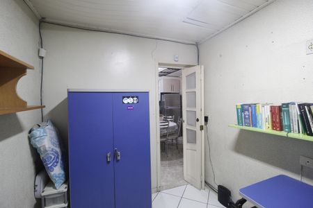 Casa à venda com 129m², 3 quartos e 3 vagasEscritório