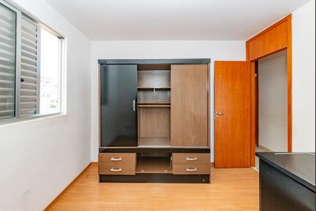 Apartamento à venda com 87m², 3 quartos e 2 vagasQuarto 2