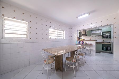 Casa para alugar com 190m², 3 quartos e 2 vagasCopa