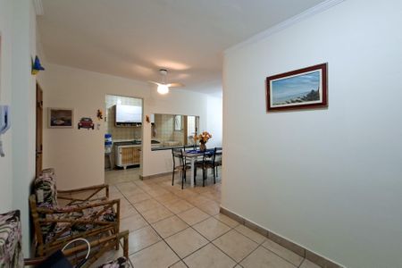 Sala de apartamento para alugar com 2 quartos, 61m² em Vila Tupi, Praia Grande