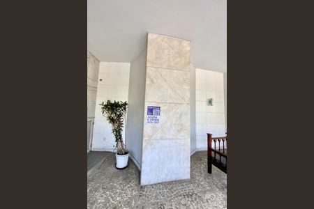 Apartamento à venda com 180m², 4 quartos e 1 vaga Apartamento à venda com 180m², 4 quartos e 1 vagaFachada